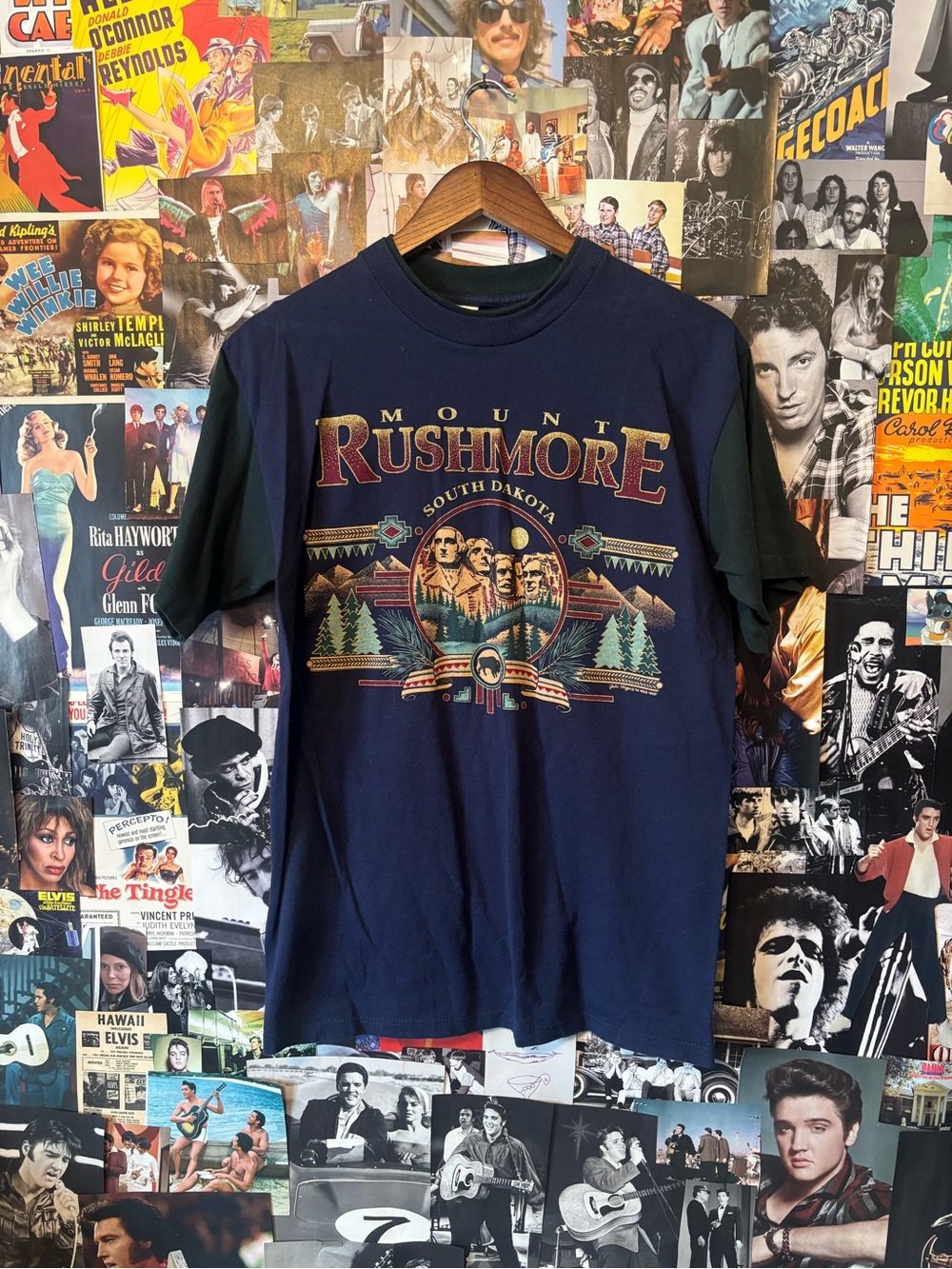 Mount Rushmore Short-Sleeve Graphic T-Shirt - Navy
